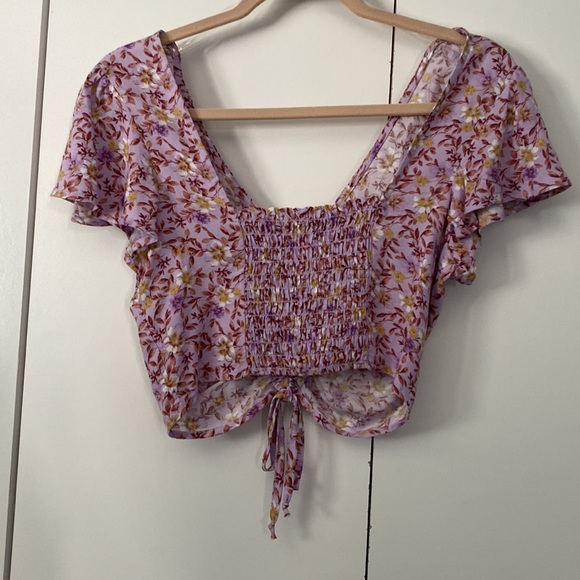 Live to be Spoiled 2 Pc crop top / short set, size XS /S. EUC condition - Picture 4 of 10